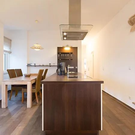 Neue Ernst App 5 Penthouse Apartment *